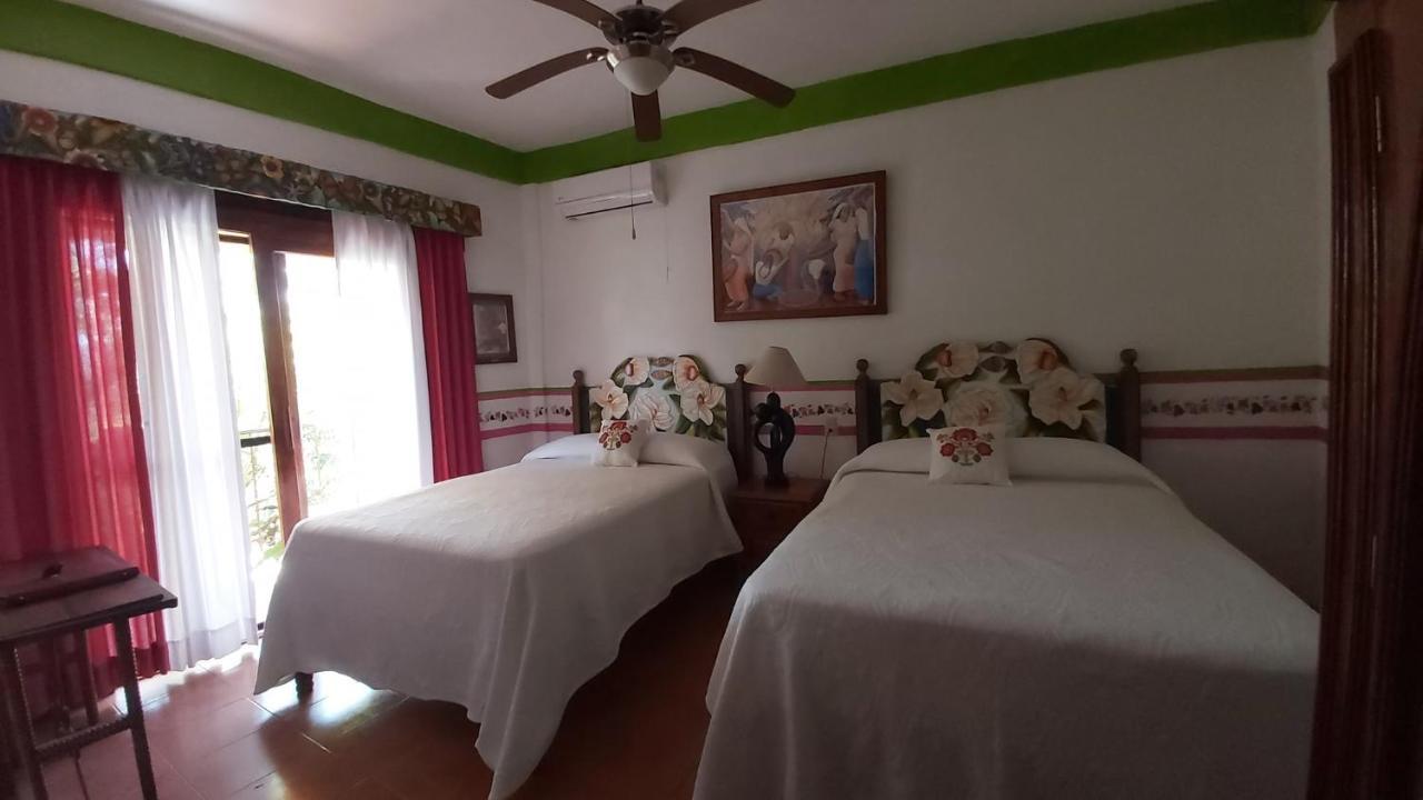 Hotel Hostal Del Cafe Хилитла Экстерьер фото